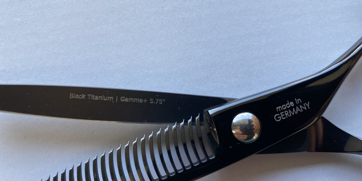 *Gamma+ High Performance Black Titanium 5.75" Thinning Scissors